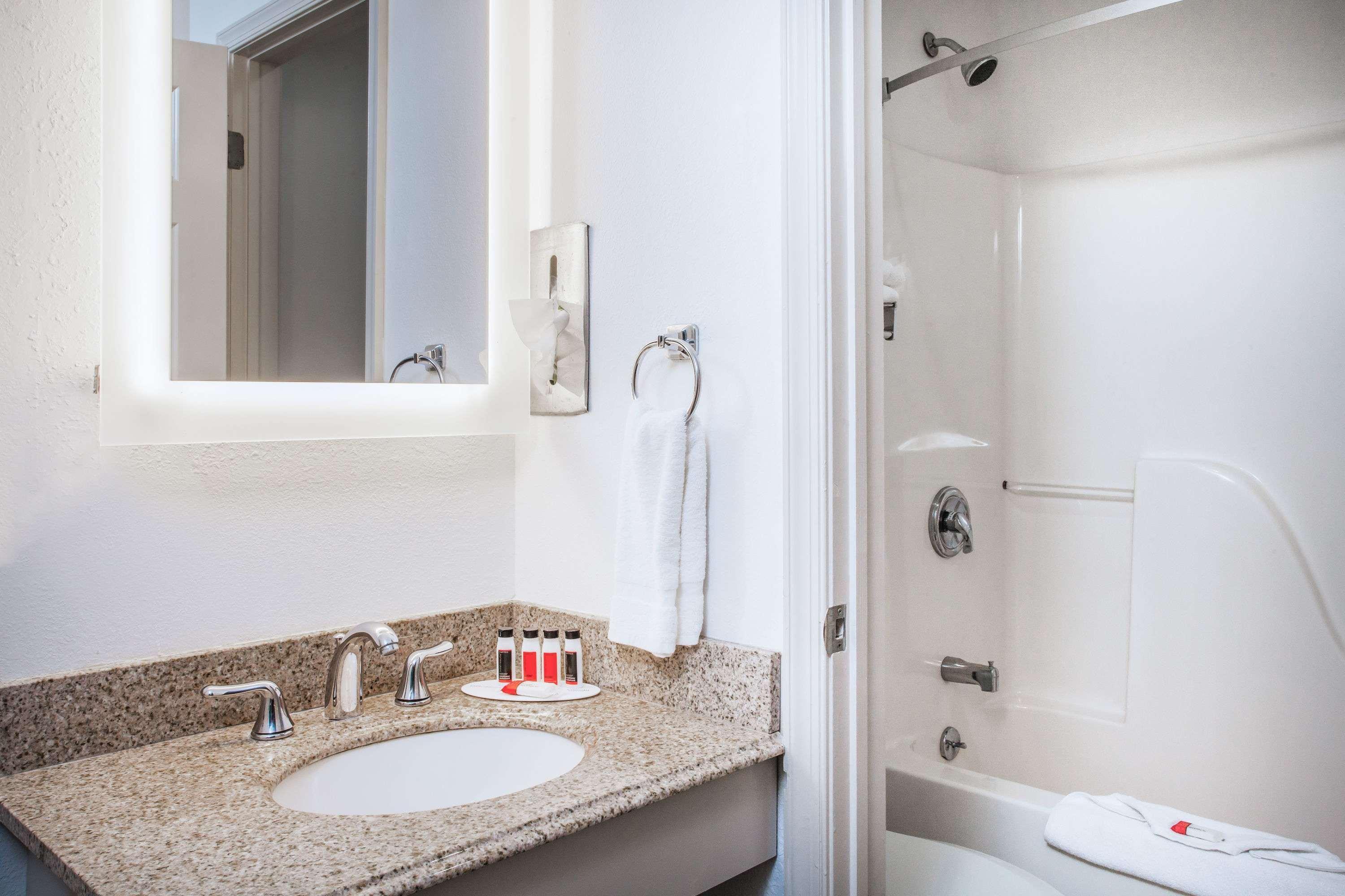 Howard Johnson By Wyndham Hershey Bagian luar foto