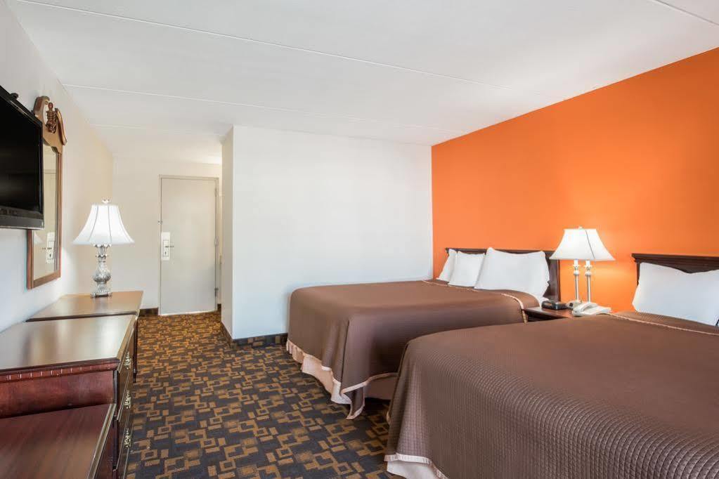 Howard Johnson By Wyndham Hershey Bagian luar foto