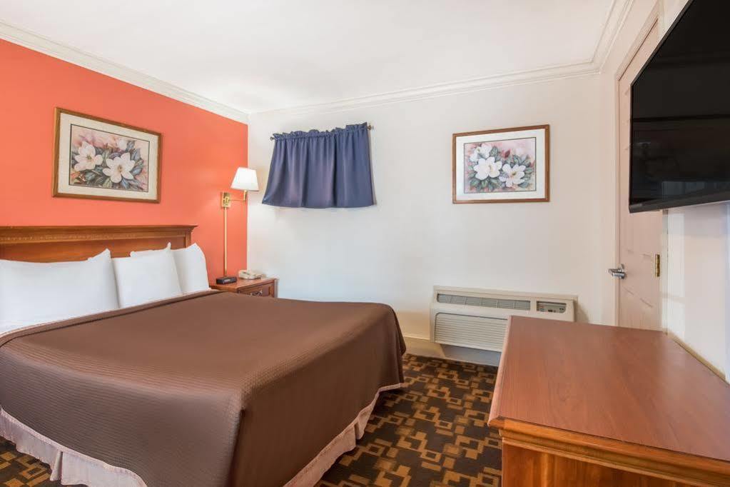 Howard Johnson By Wyndham Hershey Bagian luar foto