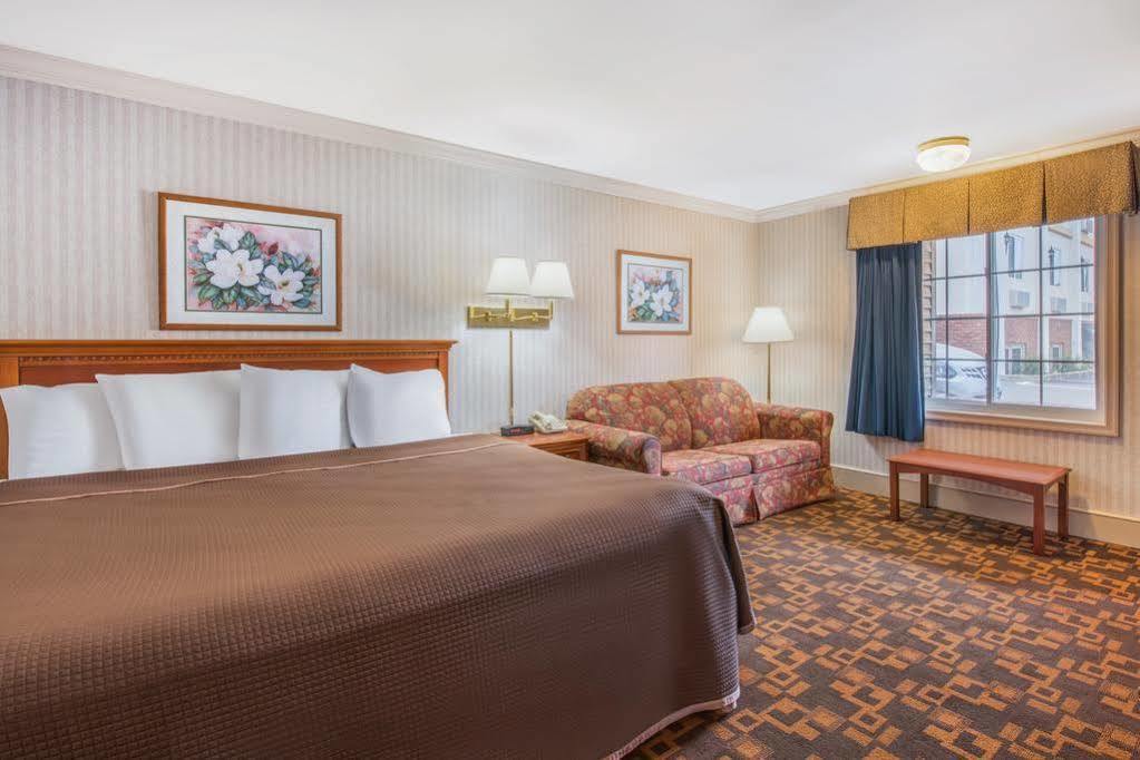 Howard Johnson By Wyndham Hershey Bagian luar foto